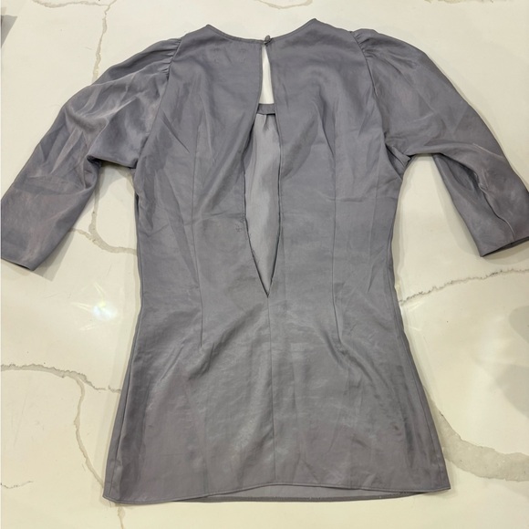 Elizabeth and James Dresses & Skirts - Elizabeth and James XS Dress WITH open slit back *read*